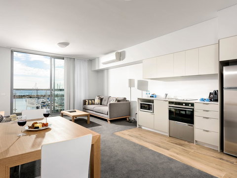 Be. Fremantle - Foster Accommodation 24