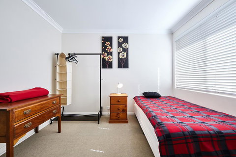 Fremantle Townhouse U/5 - Foster Accommodation 9