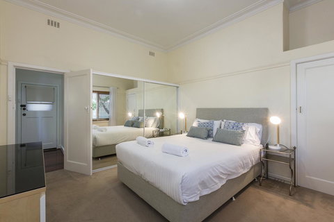 Cottesloe Bel-Air Apartment - Foster Accommodation 6