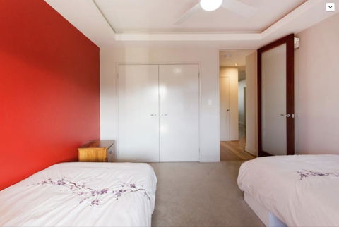 Adele's Luxury South Beach Apartment With King Bed - Foster Accommodation 8