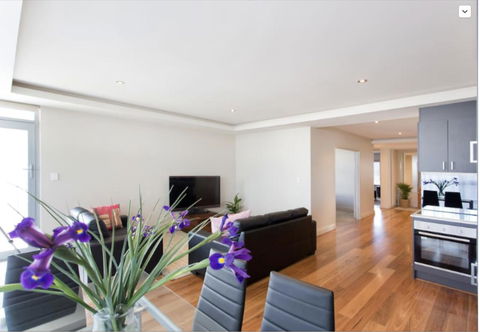 Adele's Luxury South Beach Apartment With King Bed - Foster Accommodation 9