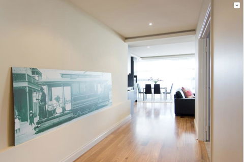 Adele's Luxury South Beach Apartment With King Bed - Foster Accommodation 11