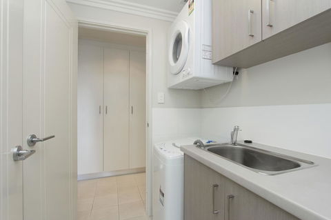 Zappeion Apartments - Foster Accommodation 29