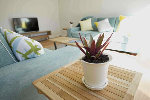 Sunny Blinco Street House - Foster Accommodation 7