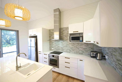 Sunny Blinco Street House - Foster Accommodation 6