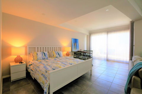 Studio Style Mindarie Marina - Foster Accommodation 2