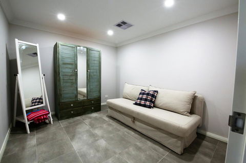 Studio Style Mindarie Marina - Foster Accommodation 7