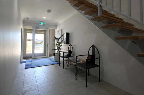 Studio Style Mindarie Marina - Foster Accommodation 13