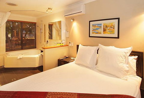 Dunsborough Luxury Villa - Foster Accommodation 10