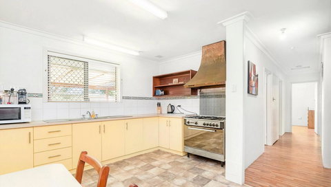 The Bluff Point - Foster Accommodation 5