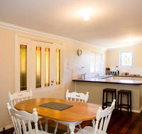 Yvonnes Rest Holiday Home - Foster Accommodation