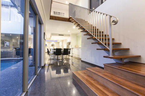 Ambar Villa Between City And Freo - Foster Accommodation 14