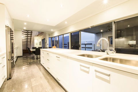Ambar Villa Between City And Freo - Foster Accommodation 15