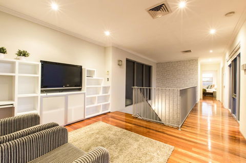 Ambar Villa Between City And Freo - Foster Accommodation 26
