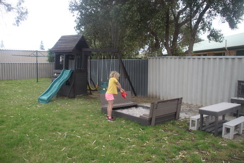 The Bothy Lancelin Family Retreat - Foster Accommodation 23