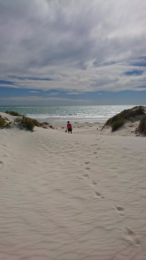 The Bothy Lancelin Family Retreat - Foster Accommodation 31