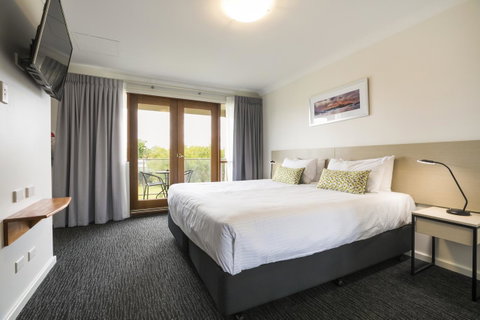 Nightcap At The Ship Inn - Foster Accommodation 18