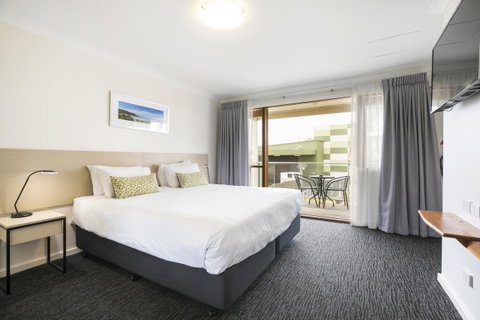 Nightcap At The Ship Inn - Foster Accommodation 22