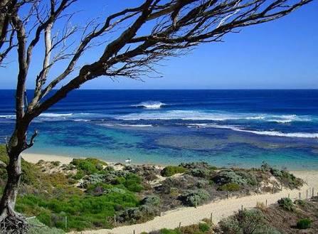 The Beach House - Foster Accommodation 5