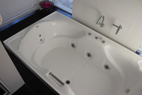 Kendenup Cottages And Lodge - Foster Accommodation 17