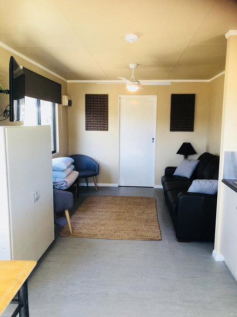 Kendenup Cottages And Lodge - Foster Accommodation 5