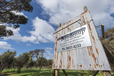 Kendenup Cottages And Lodge - Foster Accommodation 0