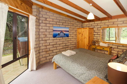Yelverton Brook Conservation Sanctuary - Foster Accommodation 34
