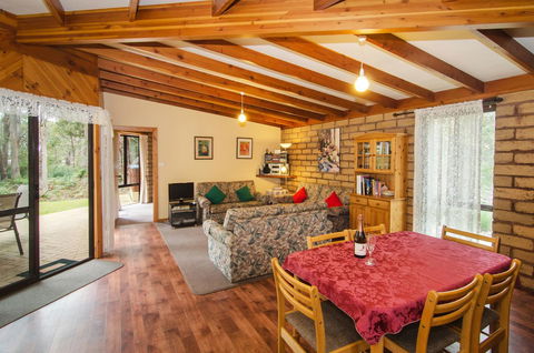 Yelverton Brook Conservation Sanctuary - Foster Accommodation 29