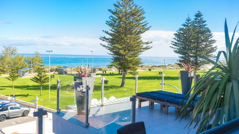 Mullaloo Beach Hotels & Apartments - Foster Accommodation 6