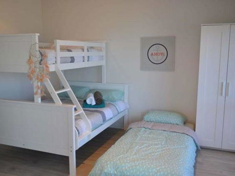 Caravel Beach House Mandurah - Foster Accommodation 21