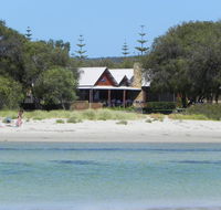 Beach House Dunsborough - Foster Accommodation