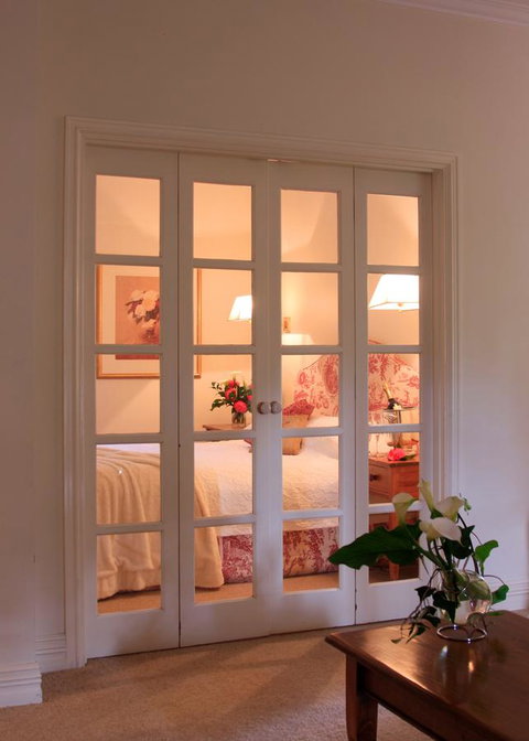 Two Sisters Chalets - Foster Accommodation 35