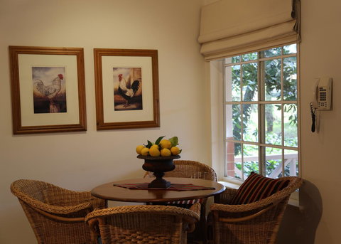 Two Sisters Chalets - Foster Accommodation 29