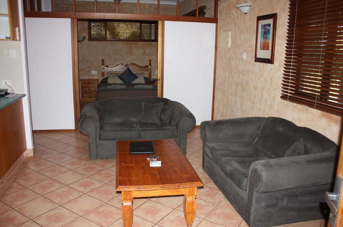 Apartments At Blue Seas Resort - Foster Accommodation 5