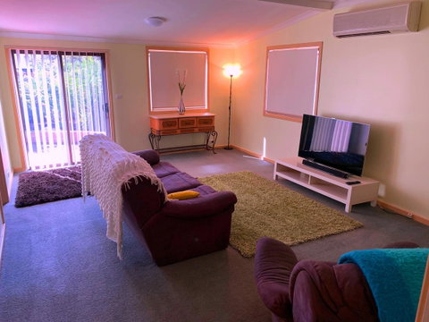The Cottage That Could - Foster Accommodation 4