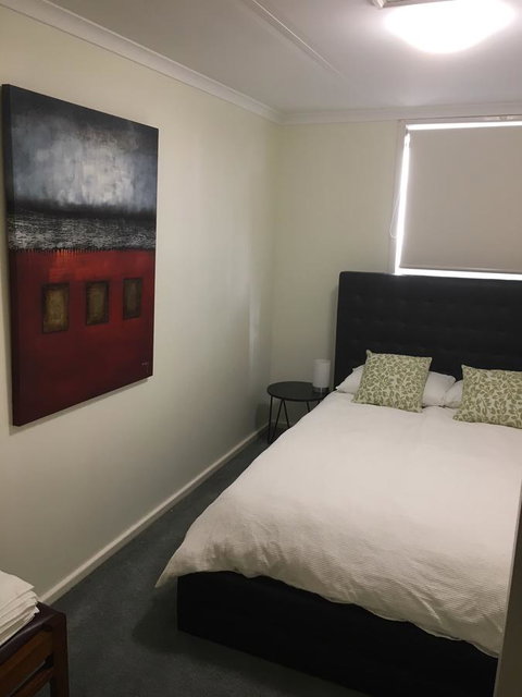 The Cottage That Could - Foster Accommodation 9
