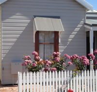 Bluebird Cottage - Foster Accommodation