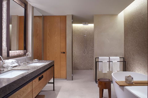 The Ritz-Carlton, Perth - Foster Accommodation 8