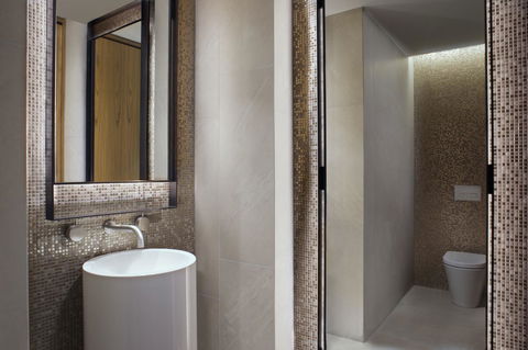 The Ritz-Carlton, Perth - Foster Accommodation 9