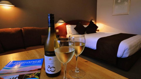 Hospitality Esperance SureStay Collection By Best Western - Foster Accommodation 1