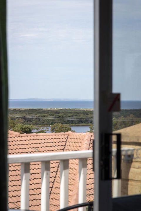 Baywatch Retreat Augusta - Foster Accommodation 11