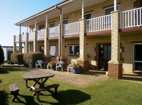 Baywatch Retreat Augusta - Foster Accommodation 0