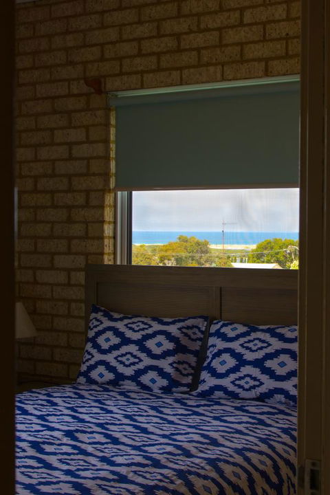 Baywatch Retreat Augusta - Foster Accommodation 10