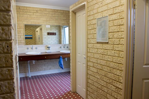 Baywatch Retreat Augusta - Foster Accommodation 22