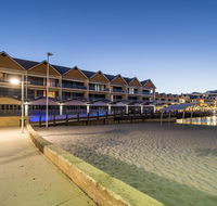Dolphin Quay Apartments - Foster Accommodation