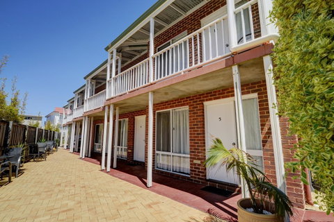 The Jetty Resort - Foster Accommodation 33