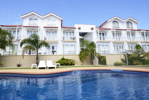 The Jetty Resort - Foster Accommodation 1