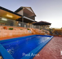 3 Kestrel Place - PRIVATE JETTY  POOL - Foster Accommodation