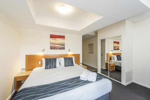 Ascot Quays Apartment 102 - Foster Accommodation 24