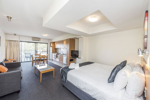 Ascot Quays Apartment 102 - Foster Accommodation 19